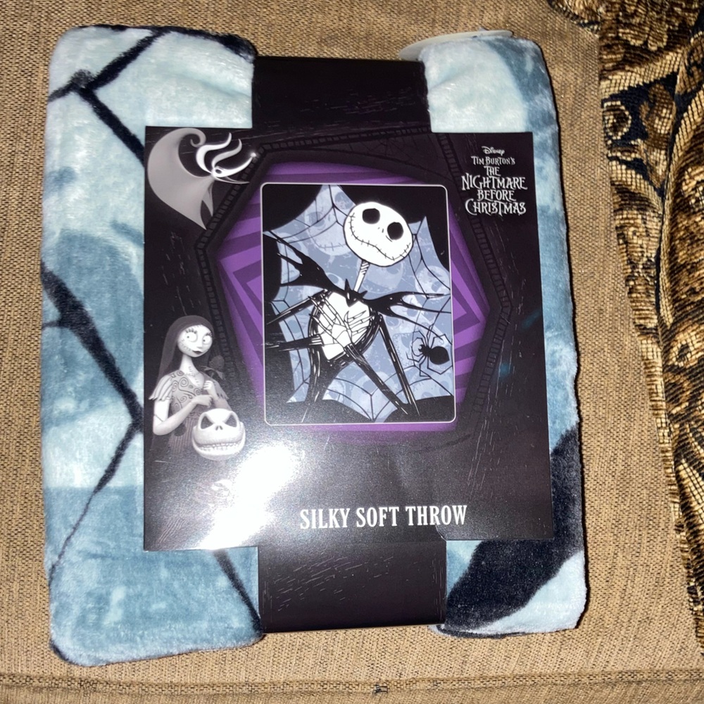 Nightmare Before Christmas - Disney Throw Blanket 60” x 46”  Black & White NWT